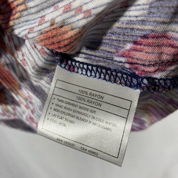 1-6 ARIAT multicolor geometric 3/4 sleeves rayon top S - Picture 8 of 8